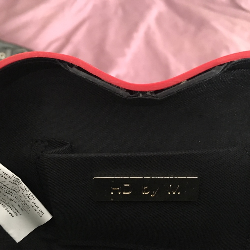 -SOLD- Red Lips Clutch or Crossbody - Picture 4 of 7
